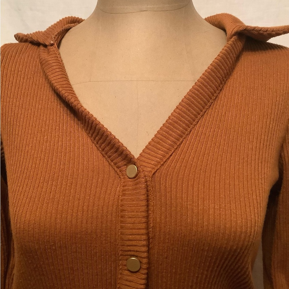 Free Assembly Women's XS Button-Up Orange Sweater - Picture 4 of 11